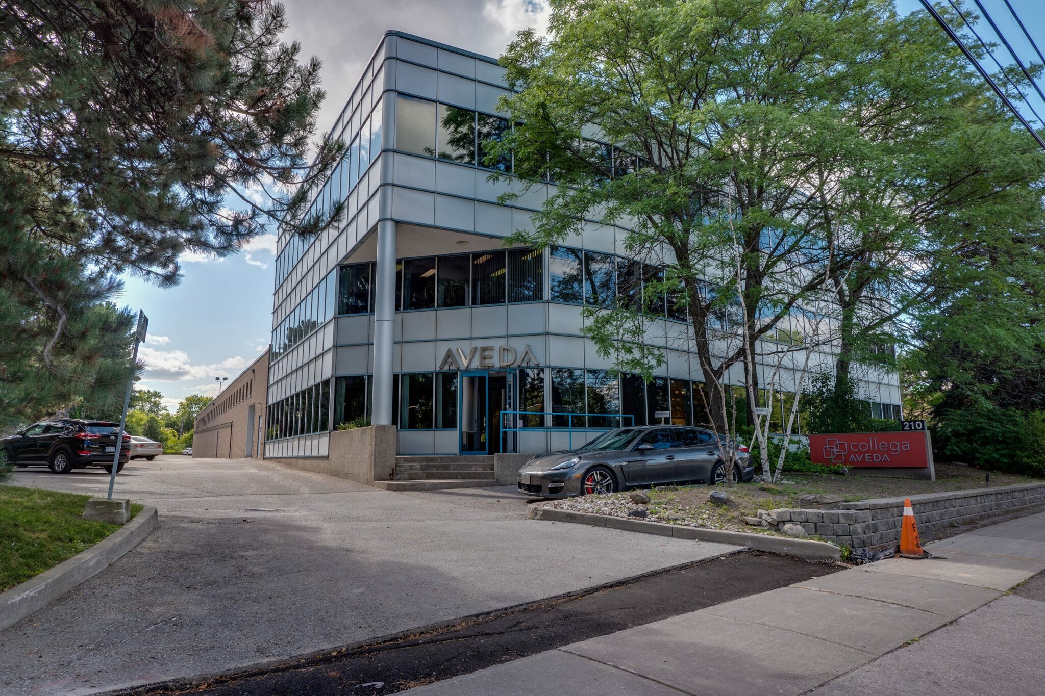 210 Lesmill Rd., North York, ON Canada